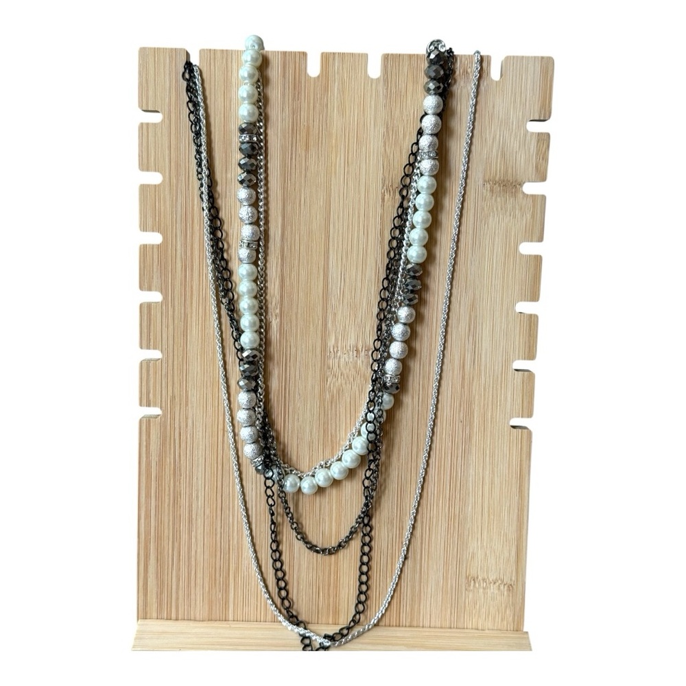 Multi-Layered Necklace in Black and Silver